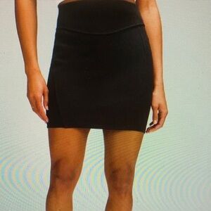 Lululemon Scuba high-rise mini skirt